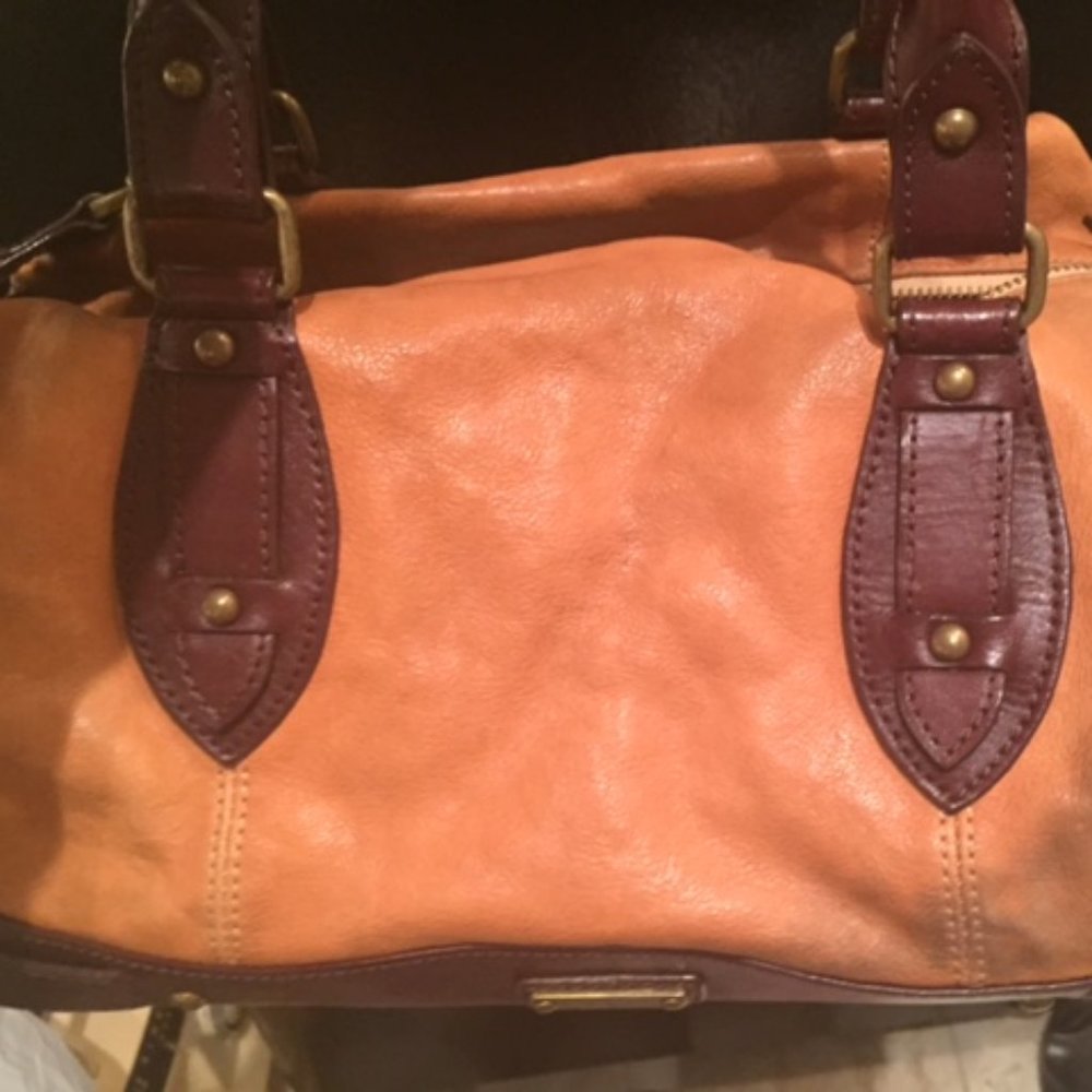 Quality leather handbag Nicole Miller